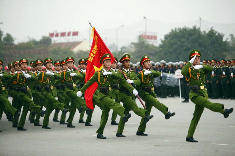 Lực lượng CSND diễu hành